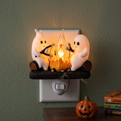 Flickering Ghost Night Light β Vintage Halloween Plug-In Lamp