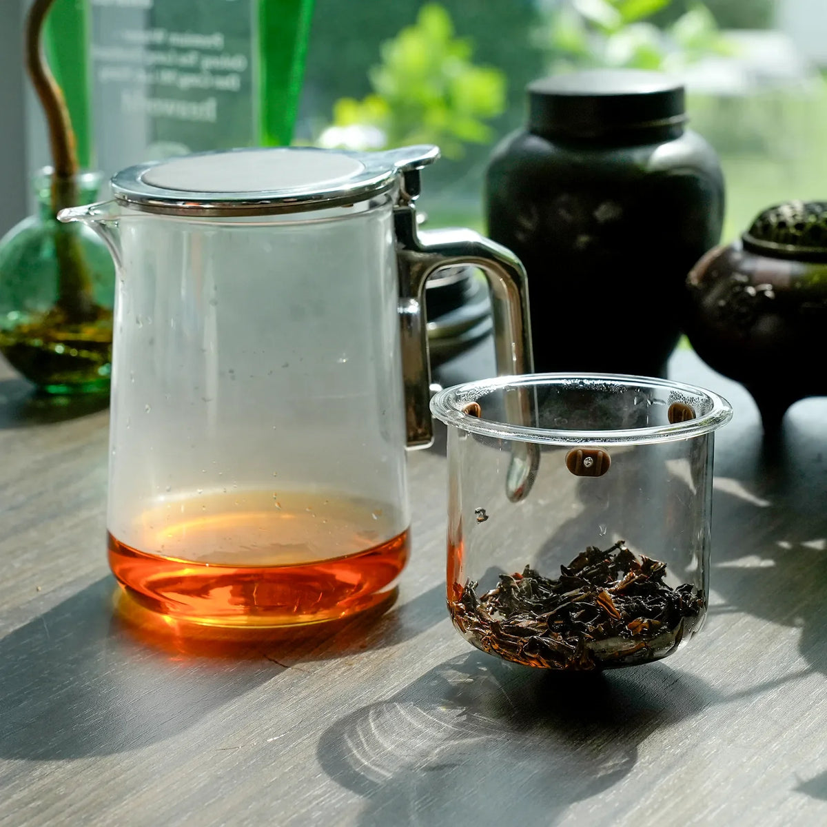 Magnetic glass tea infuser cup – view 6