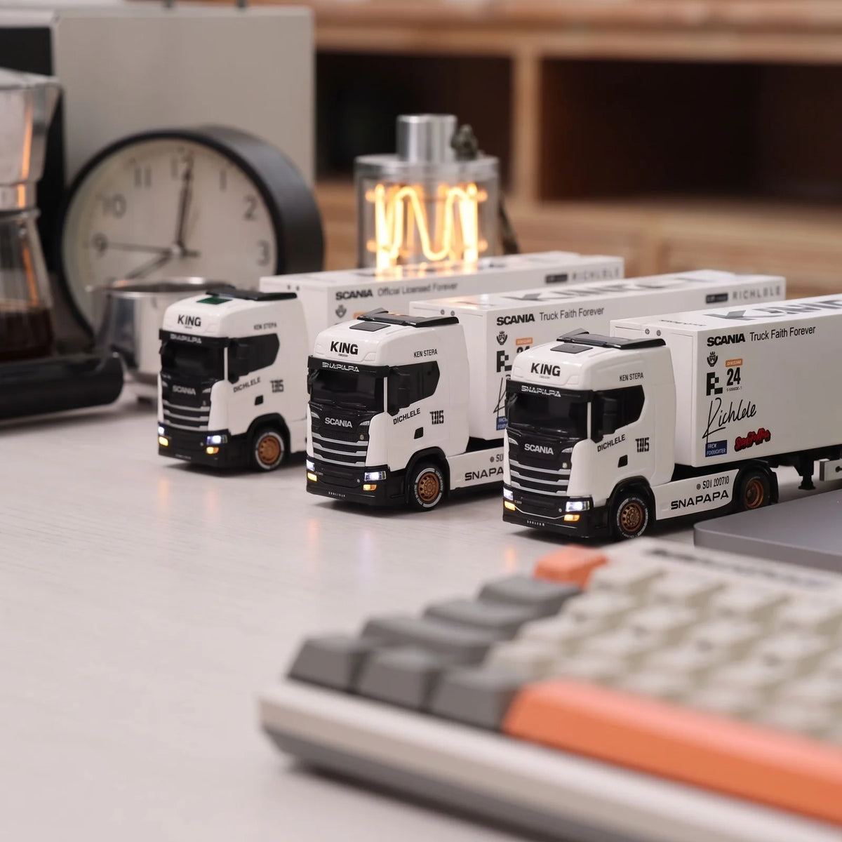 Scania 730S 1/64 RC Drift Container Truck – Mini RC Truck – image 2