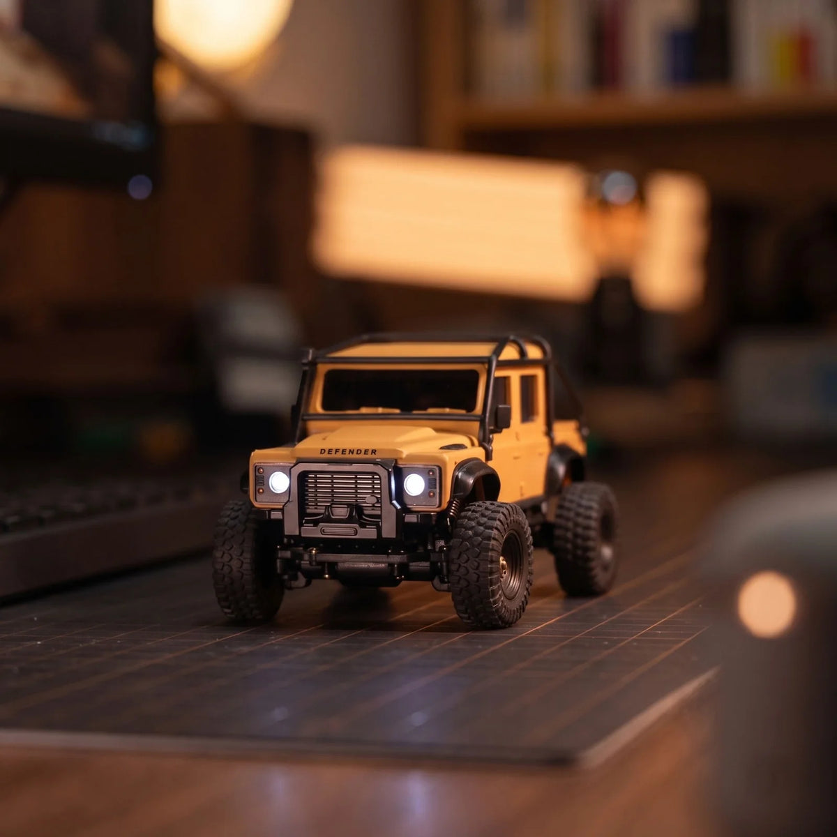 1:43 Land Rover Defender 110 RC Crawler – Mini RC Car – image 4